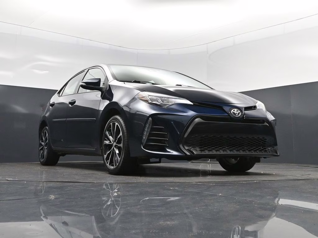 2018 Aqua Toyota Corolla SE FWD Sedan