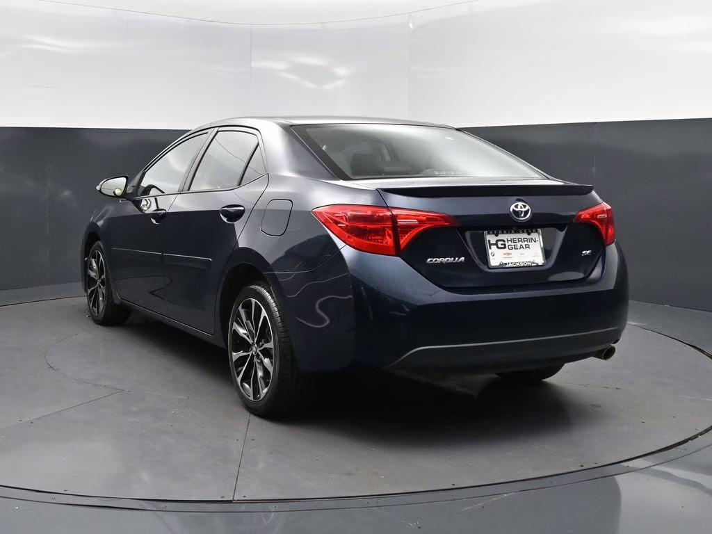 2018 Aqua Toyota Corolla SE FWD Sedan