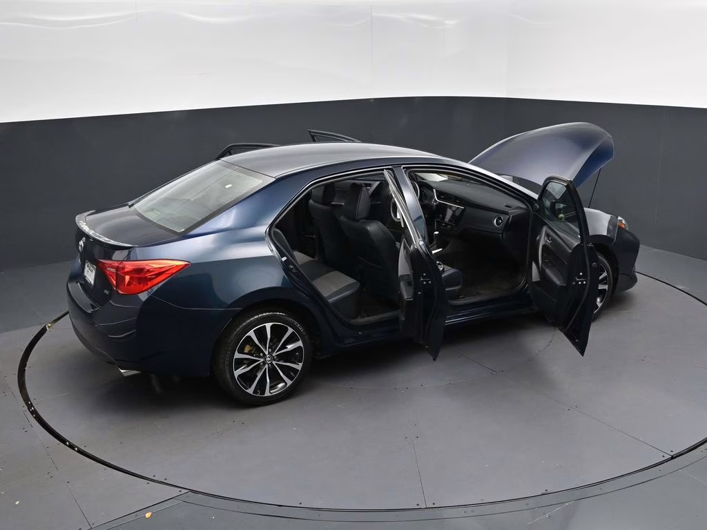 2018 Aqua Toyota Corolla SE FWD Sedan