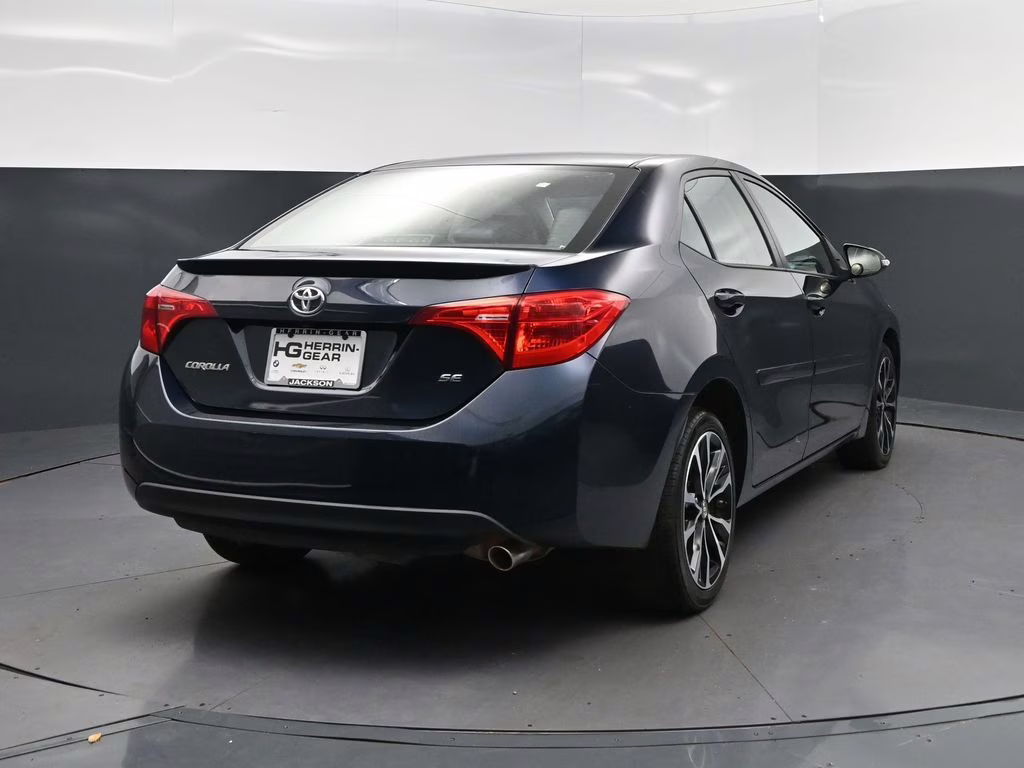 2018 Aqua Toyota Corolla SE FWD Sedan