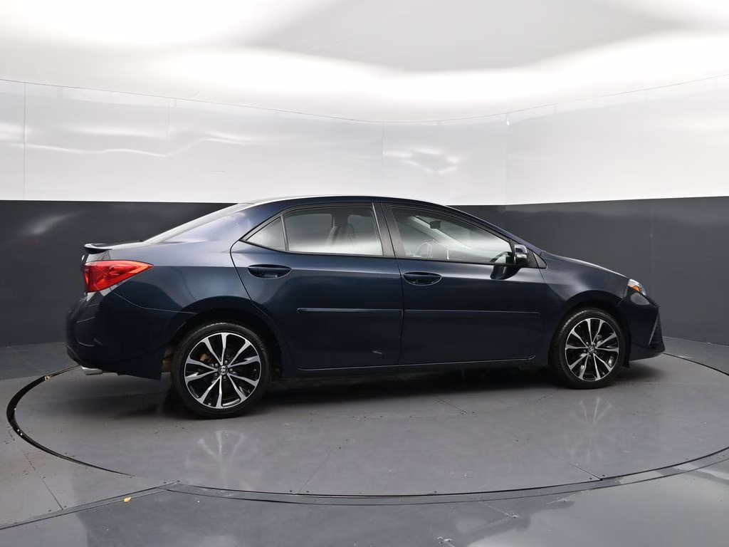 2018 Aqua Toyota Corolla SE FWD Sedan
