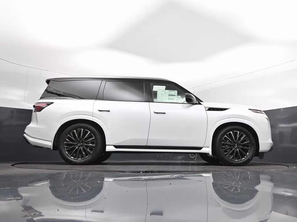 2026 Radiant White/Black Obsidian INFINITI QX80 AUTOGRAPH 4X4 SUV