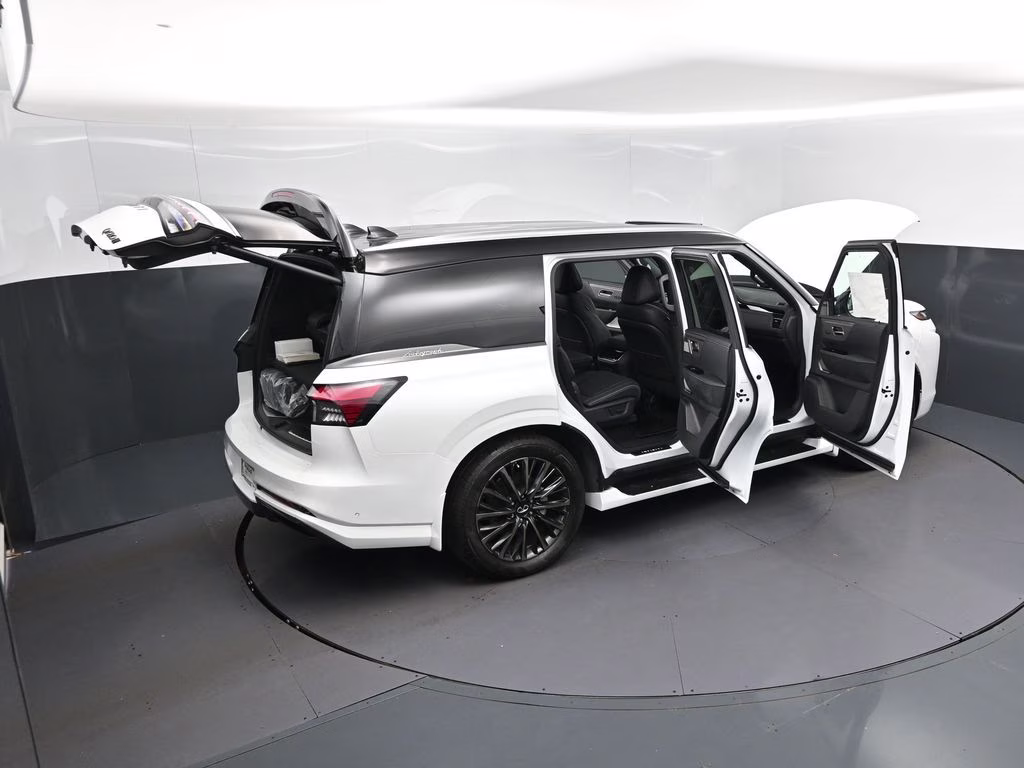 2026 Radiant White/Black Obsidian INFINITI QX80 AUTOGRAPH 4X4 SUV