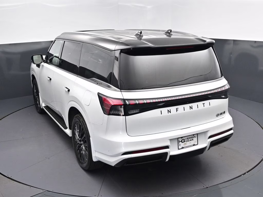 2026 White / Black INFINITI QX80 AUTOGRAPH 4X4 SUV