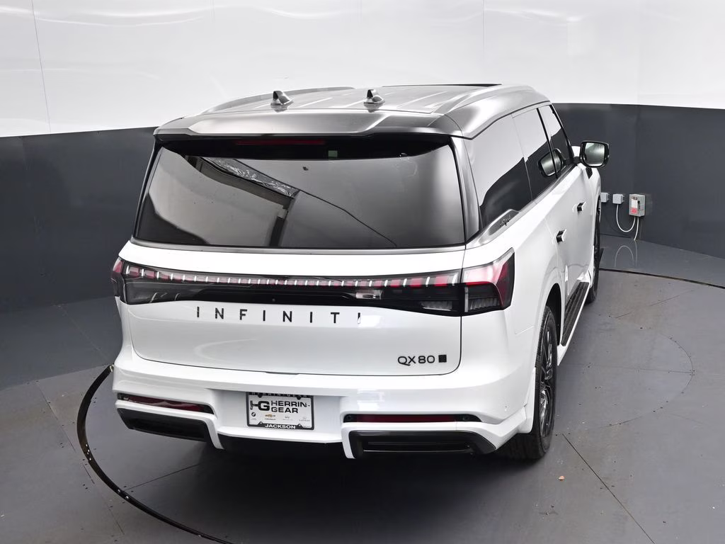 2026 White / Black INFINITI QX80 AUTOGRAPH 4X4 SUV