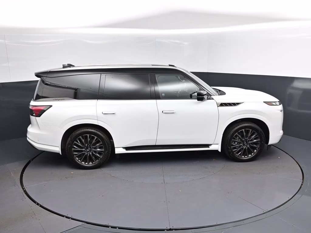 2026 White / Black INFINITI QX80 AUTOGRAPH 4X4 SUV