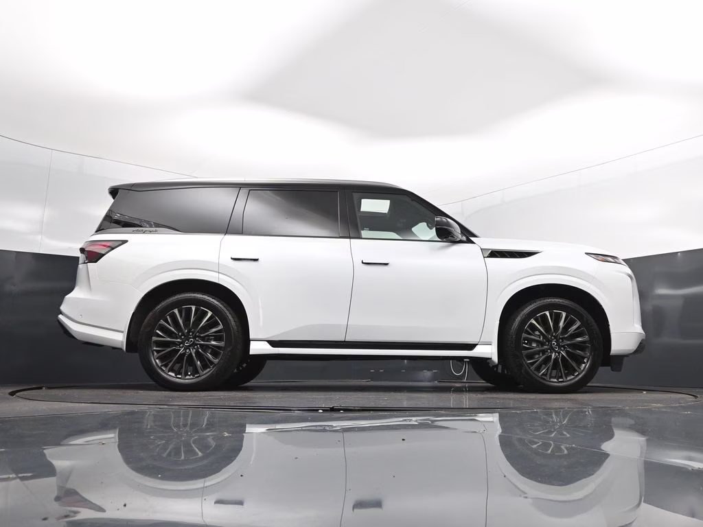 2026 White / Black INFINITI QX80 AUTOGRAPH 4X4 SUV