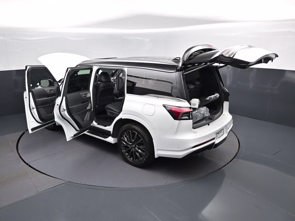 2026 White / Black INFINITI QX80 AUTOGRAPH 4X4 SUV