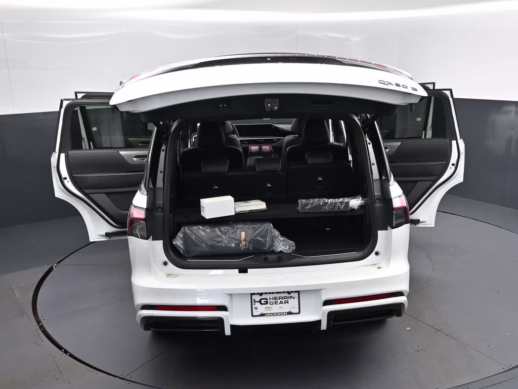 2026 White / Black INFINITI QX80 AUTOGRAPH 4X4 SUV