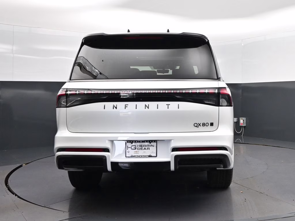 2026 White / Black INFINITI QX80 AUTOGRAPH 4X4 SUV