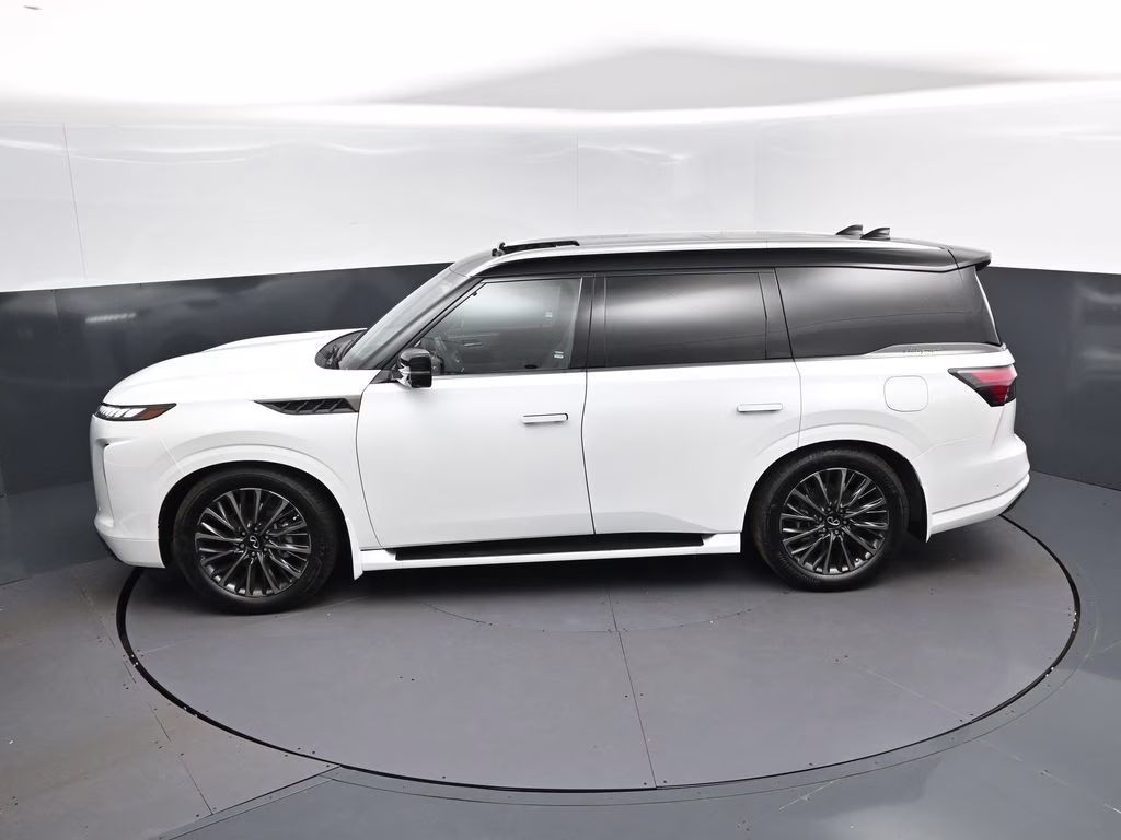 2026 White / Black INFINITI QX80 AUTOGRAPH 4X4 SUV