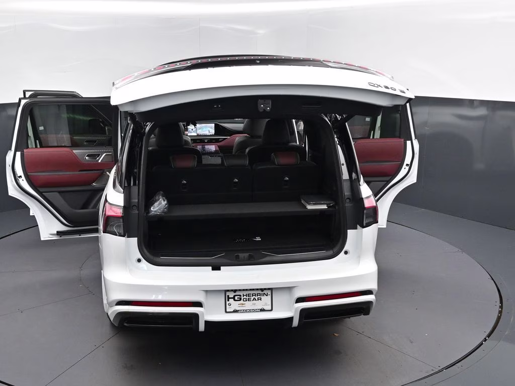 2026 White / Black INFINITI QX80 AUTOGRAPH 4X4 SUV