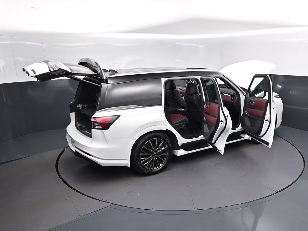 2026 White / Black INFINITI QX80 AUTOGRAPH 4X4 SUV