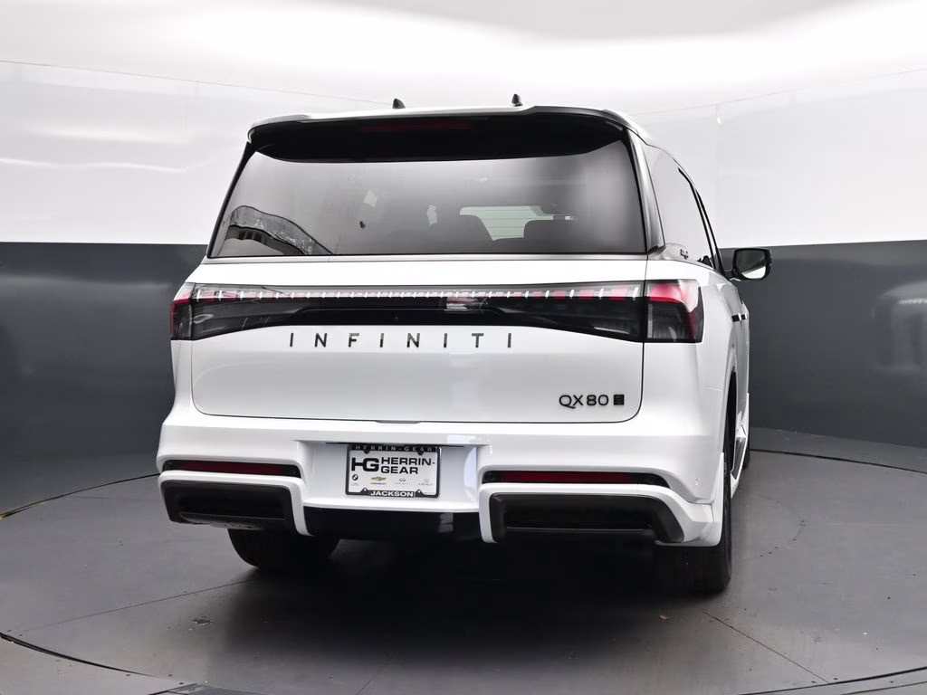 2026 White / Black INFINITI QX80 AUTOGRAPH 4X4 SUV