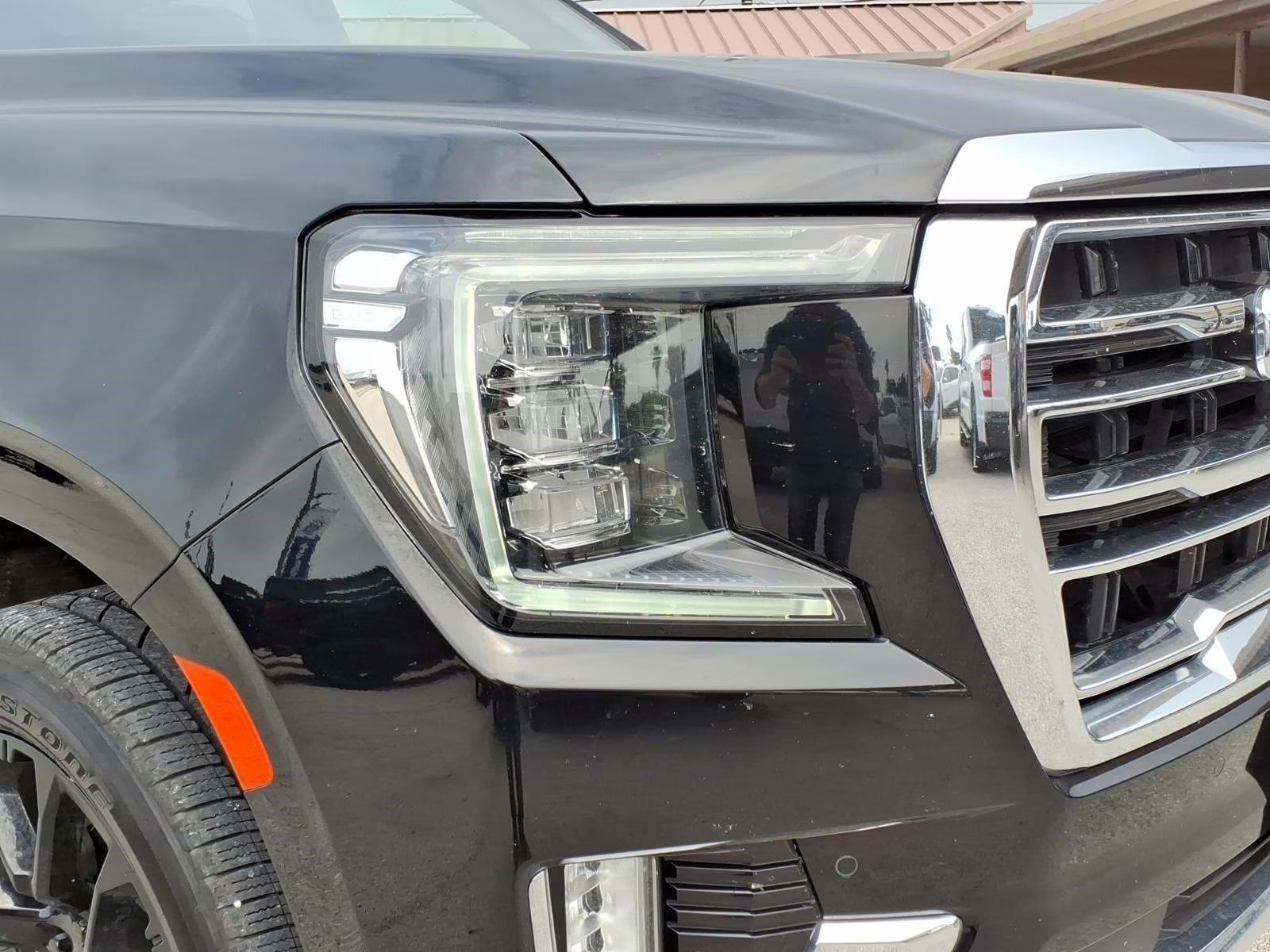 2022 Onyx Black GMC Yukon SLT 4X4 SUV