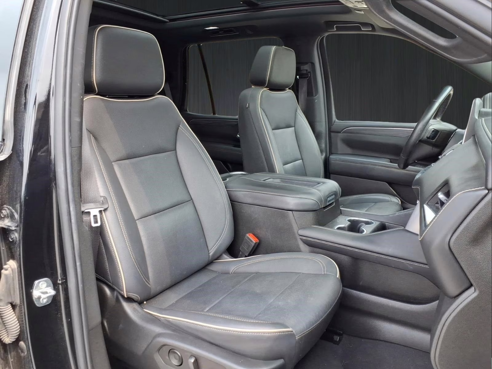 2022 Onyx Black GMC Yukon SLT 4X4 SUV