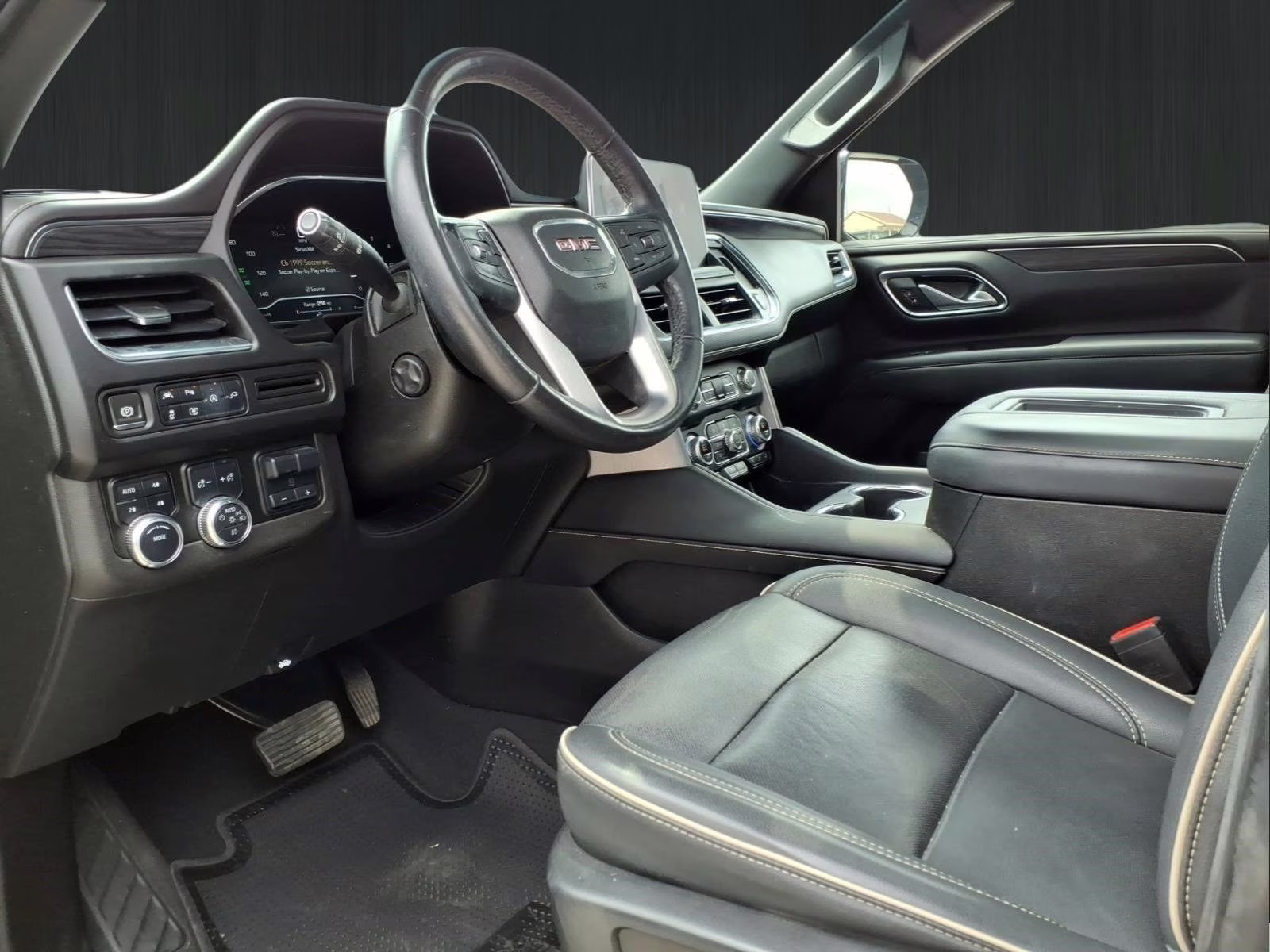 2022 Onyx Black GMC Yukon SLT 4X4 SUV
