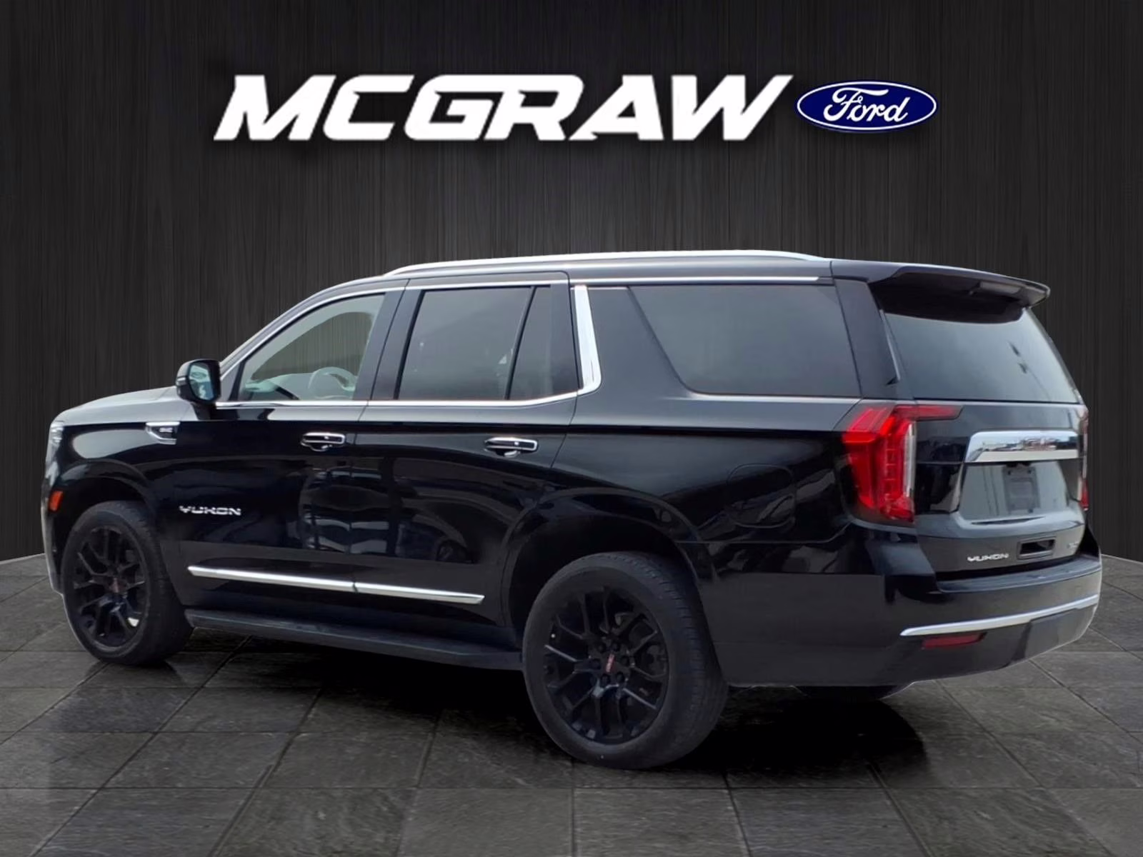 2022 Onyx Black GMC Yukon SLT 4X4 SUV