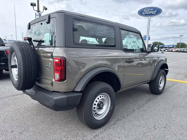 2026 Ford Bronco Base 4X4 SUV