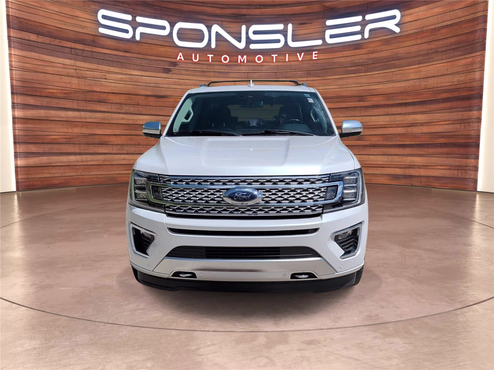 2019 White Platinum Metallic Tri-Coat Ford Expedition Platinum 4X4 Crossover