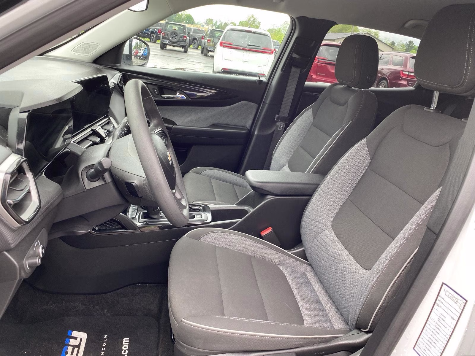 2025 Summit White Chevrolet Trailblazer LT AWD SUV