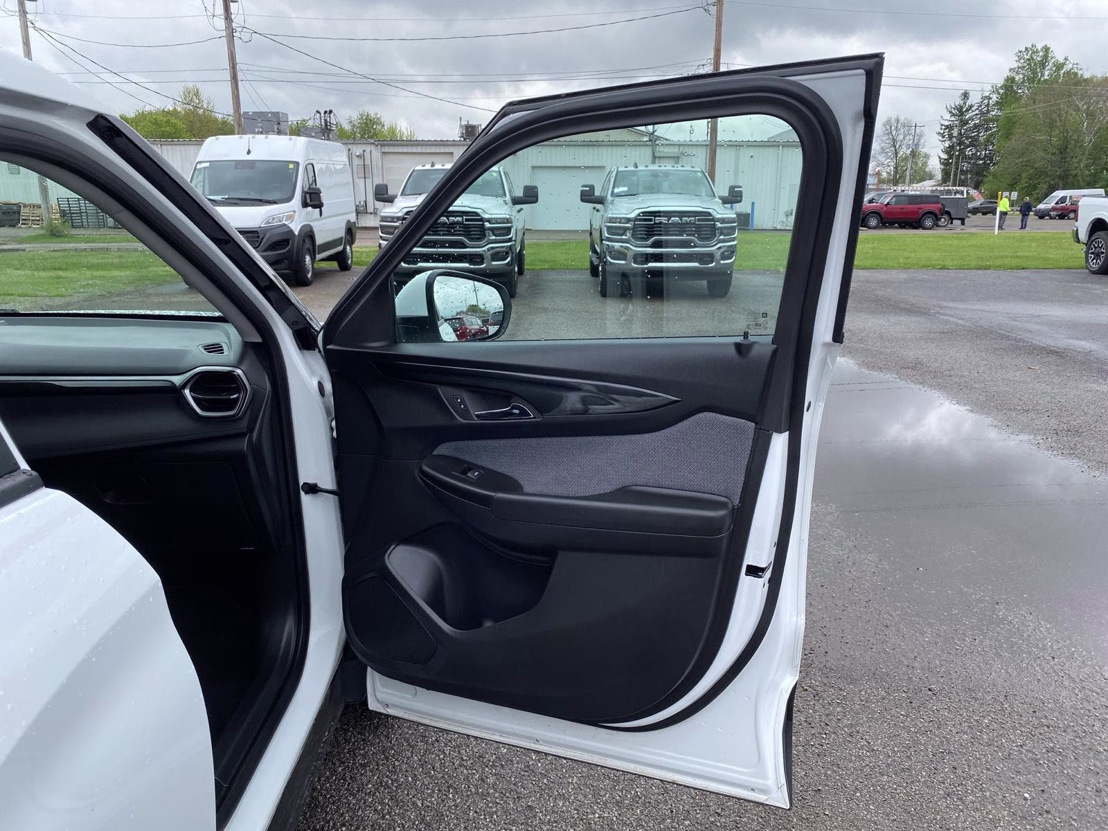 2025 Summit White Chevrolet Trailblazer LT AWD SUV