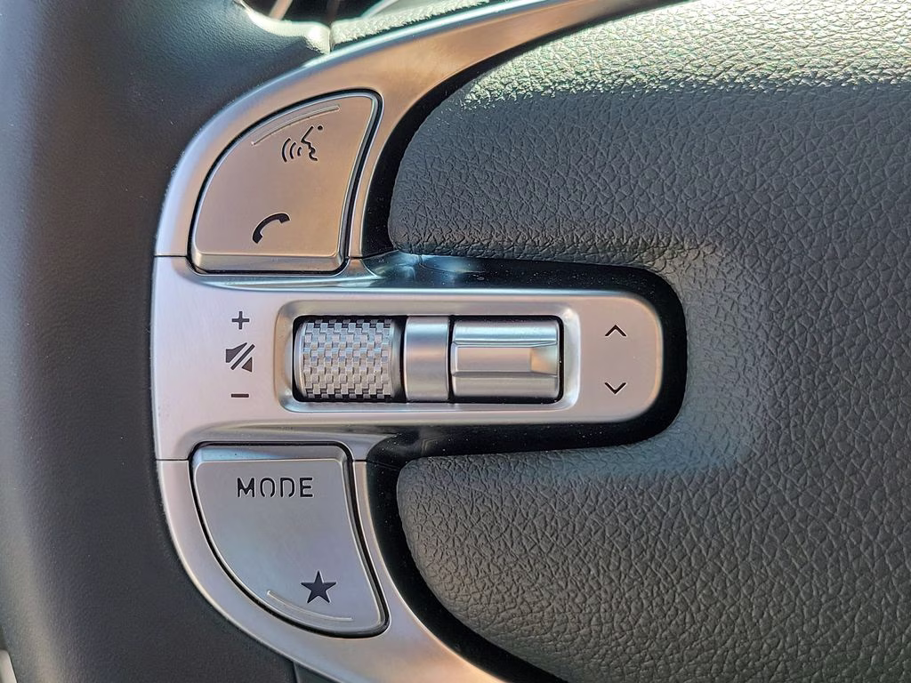 2022 Uyuni White Genesis GV70 2.5T ADVANCED AWD SUV