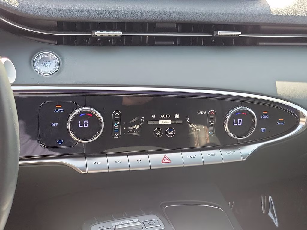 2022 Uyuni White Genesis GV70 2.5T ADVANCED AWD SUV