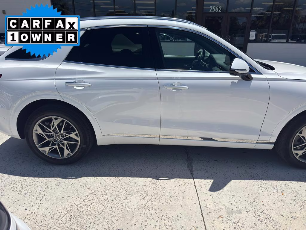 2022 Uyuni White Genesis GV70 2.5T AWD SUV