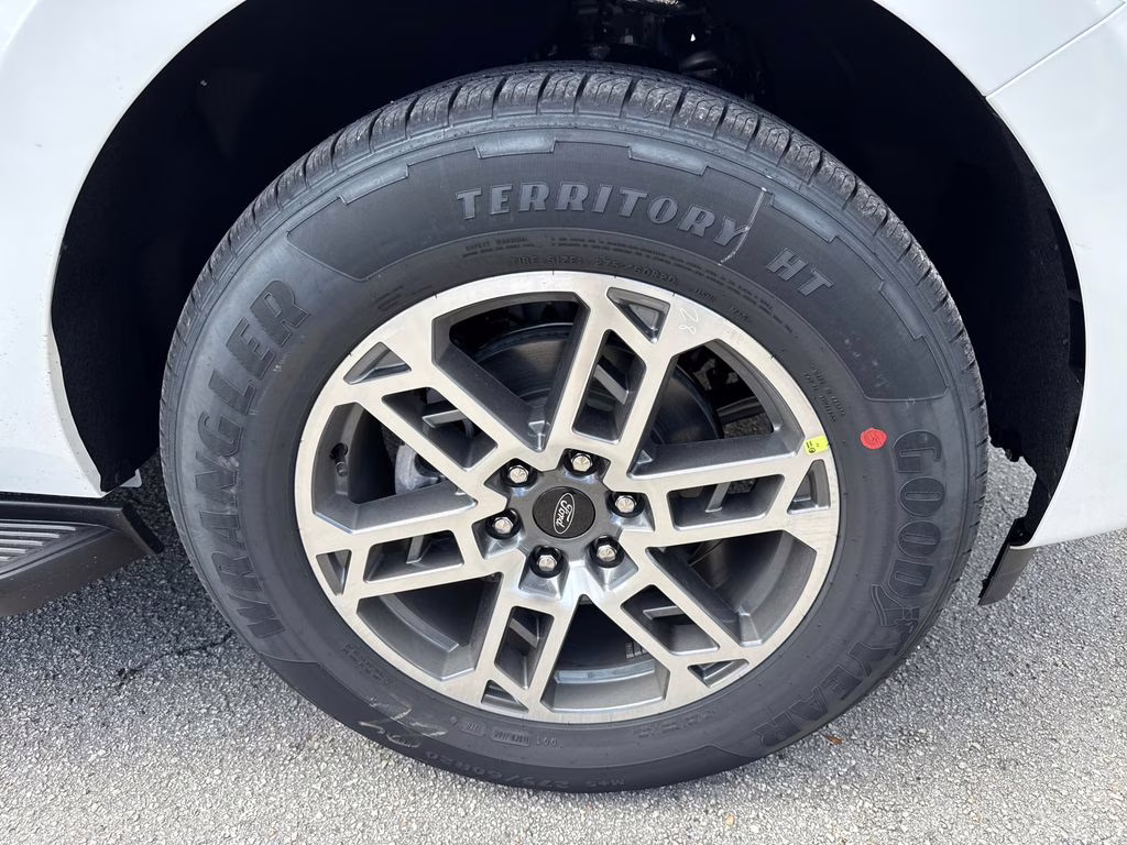 2026 Star White Metallic Tri-Coat Ford Expedition Max Active RWD SUV