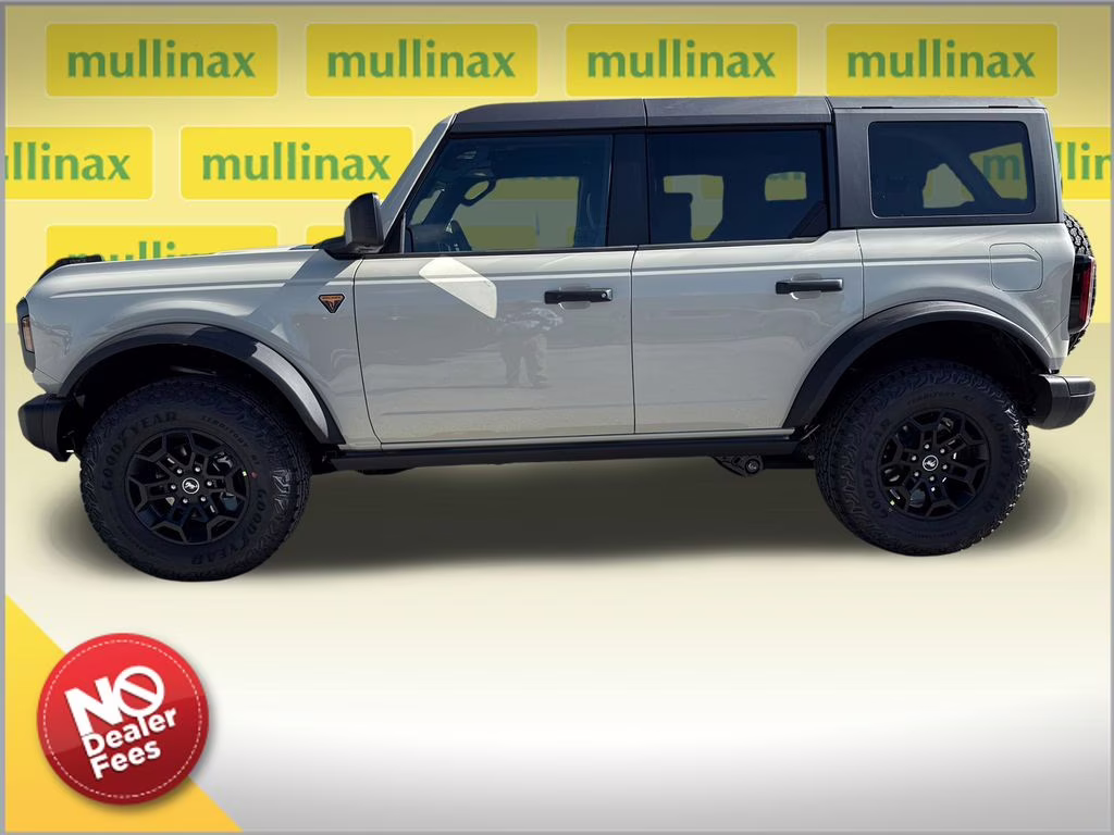 2026 Desert Sand Ford Bronco Badlands 4X4 SUV