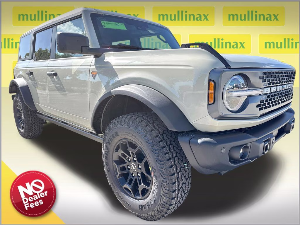 2026 Desert Sand Ford Bronco Badlands 4X4 SUV