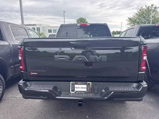 2026 Diamond Black Crystal Pearlcoat Ram 1500 Big Horn RWD Truck