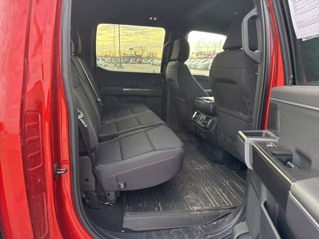 2023 Hot Pepper Red Metallic Tinted Clearcoat Ford F-150 XLT 4X4 Truck