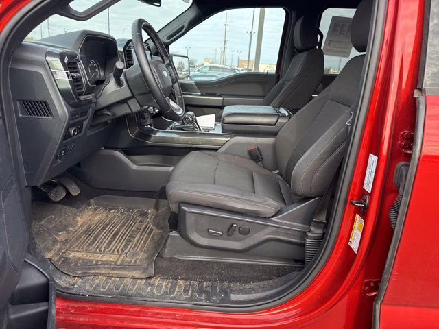 2023 Hot Pepper Red Metallic Tinted Clearcoat Ford F-150 XLT 4X4 Truck