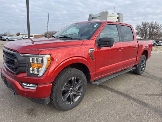 2023 Hot Pepper Red Metallic Tinted Clearcoat Ford F-150 XLT 4X4 Truck