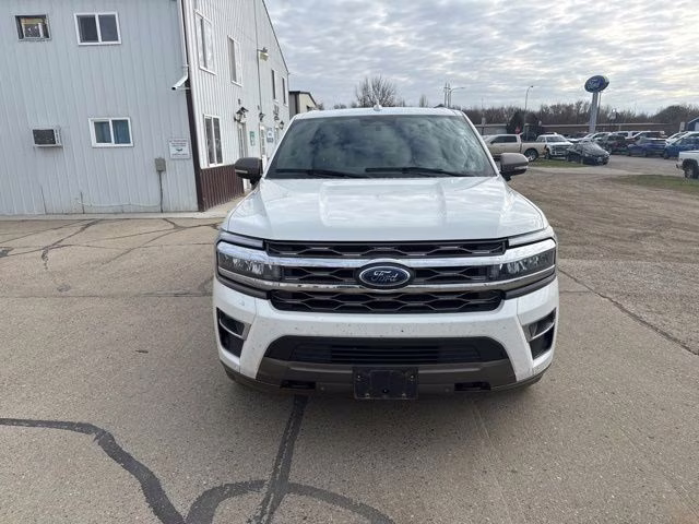 2024 White Metallic Ford Expedition Max King Ranch 4X4 SUV