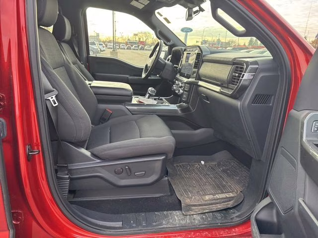 2023 Hot Pepper Red Metallic Tinted Clearcoat Ford F-150 XLT 4X4 Truck