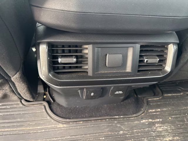 2023 Hot Pepper Red Metallic Tinted Clearcoat Ford F-150 XLT 4X4 Truck