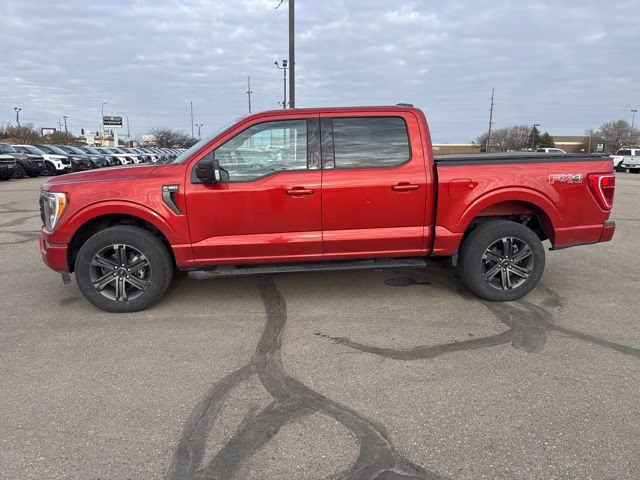 2023 Hot Pepper Red Metallic Tinted Clearcoat Ford F-150 XLT 4X4 Truck