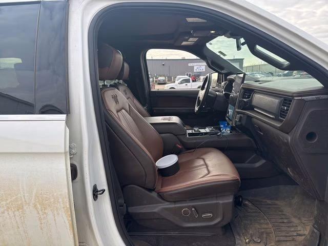 2024 White Metallic Ford Expedition Max King Ranch 4X4 SUV