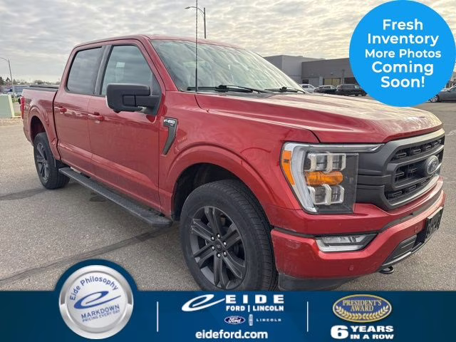 2023 Hot Pepper Red Metallic Tinted Clearcoat Ford F-150 XLT 4X4 Truck
