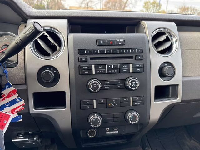 2010 Black Ford F-150 XLT 4X4 Truck