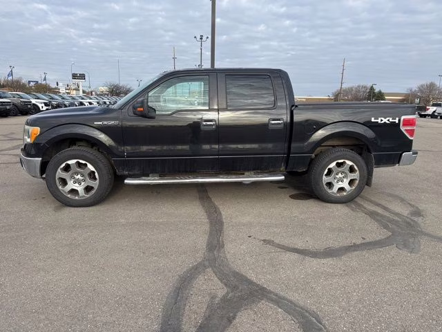 2010 Black Ford F-150 XLT 4X4 Truck