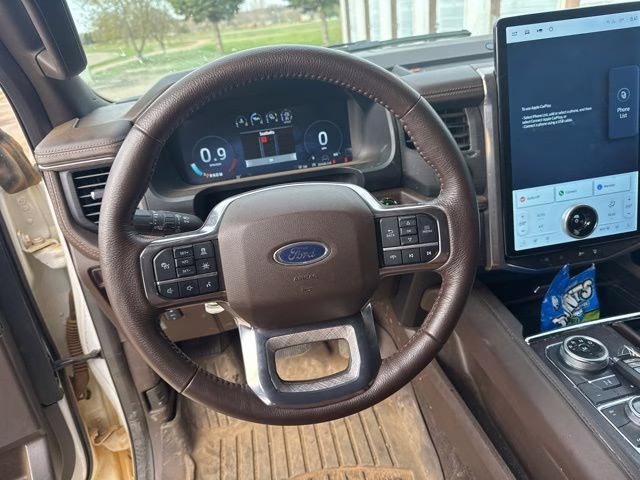 2024 White Metallic Ford Expedition Max King Ranch 4X4 SUV