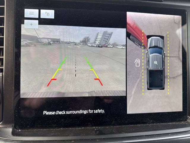 2023 Hot Pepper Red Metallic Tinted Clearcoat Ford F-150 XLT 4X4 Truck