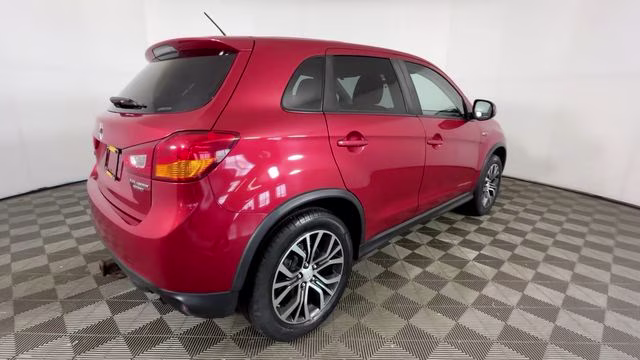 2016 Rally Red Metallic Mitsubishi Outlander Sport 2.0 ES 4X4 SUV
