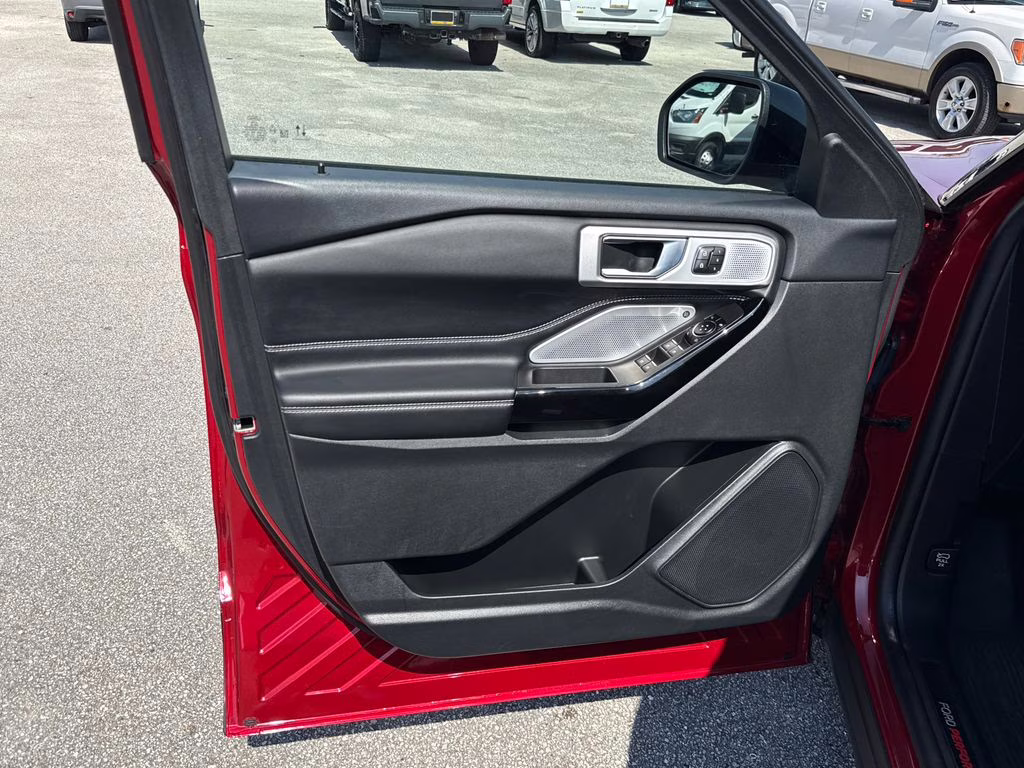 2023 Rapid Red Metallic Tinted Clearcoat Ford Explorer ST 4X4 SUV
