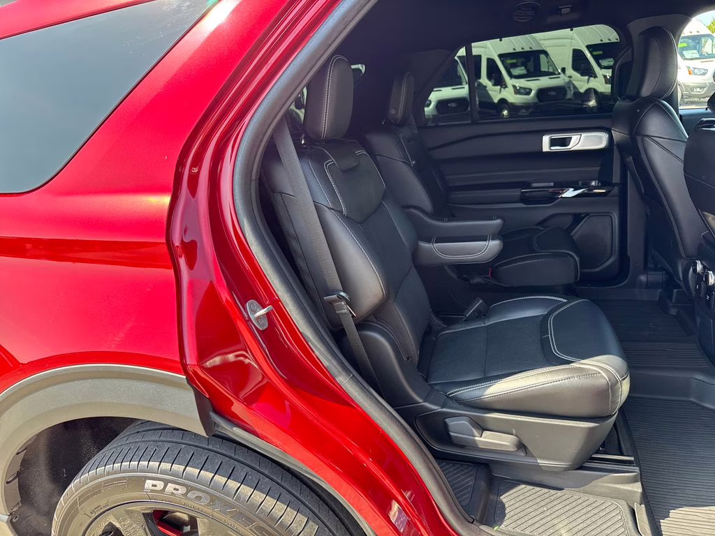 2023 Rapid Red Metallic Tinted Clearcoat Ford Explorer ST 4X4 SUV