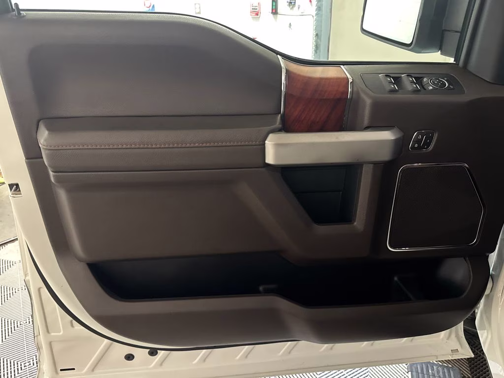 2020 Star White Metallic Tri-Coat Ford F-150 King Ranch 4X4 Truck